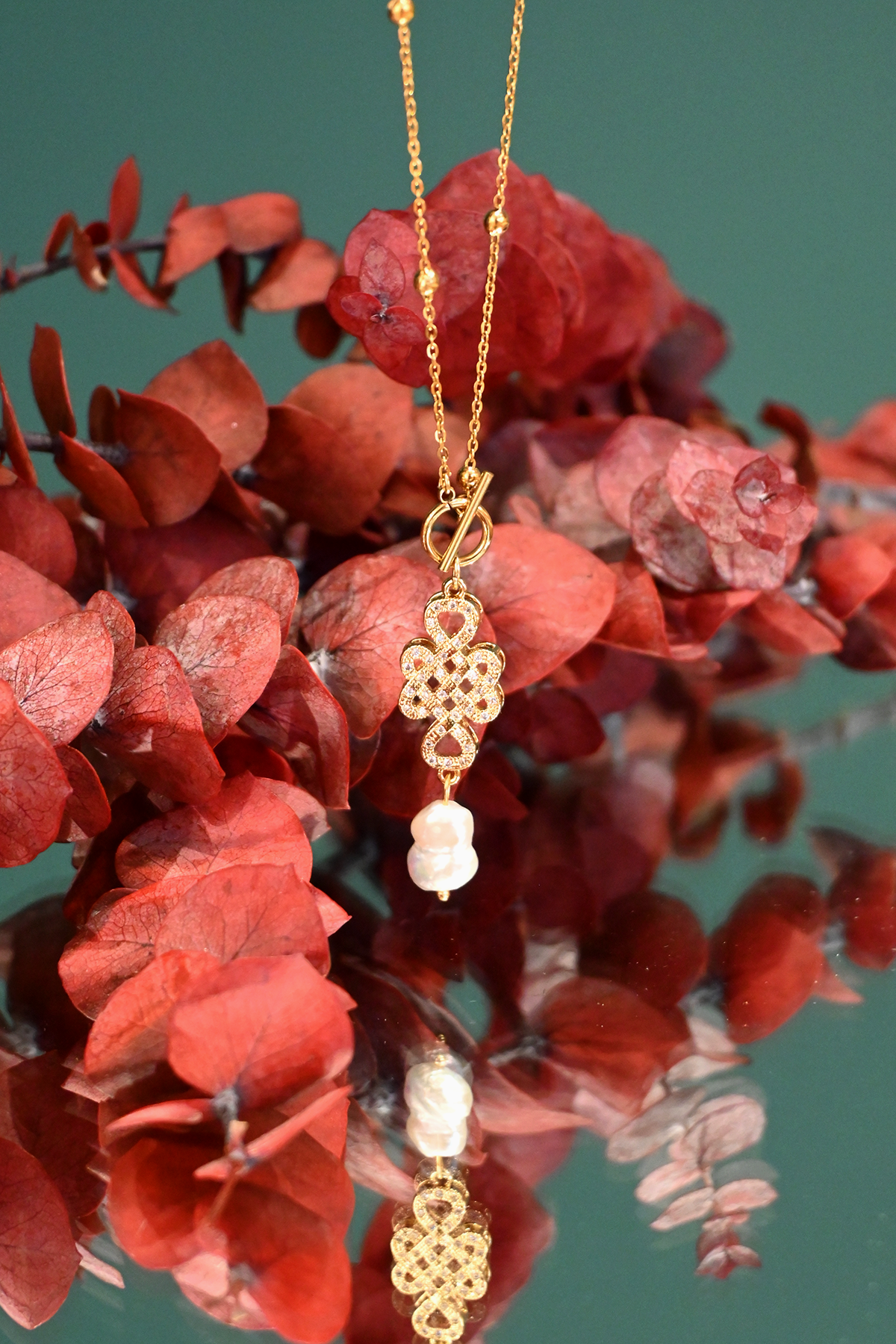 Freshwater Pearl Necklace with Golden Chain